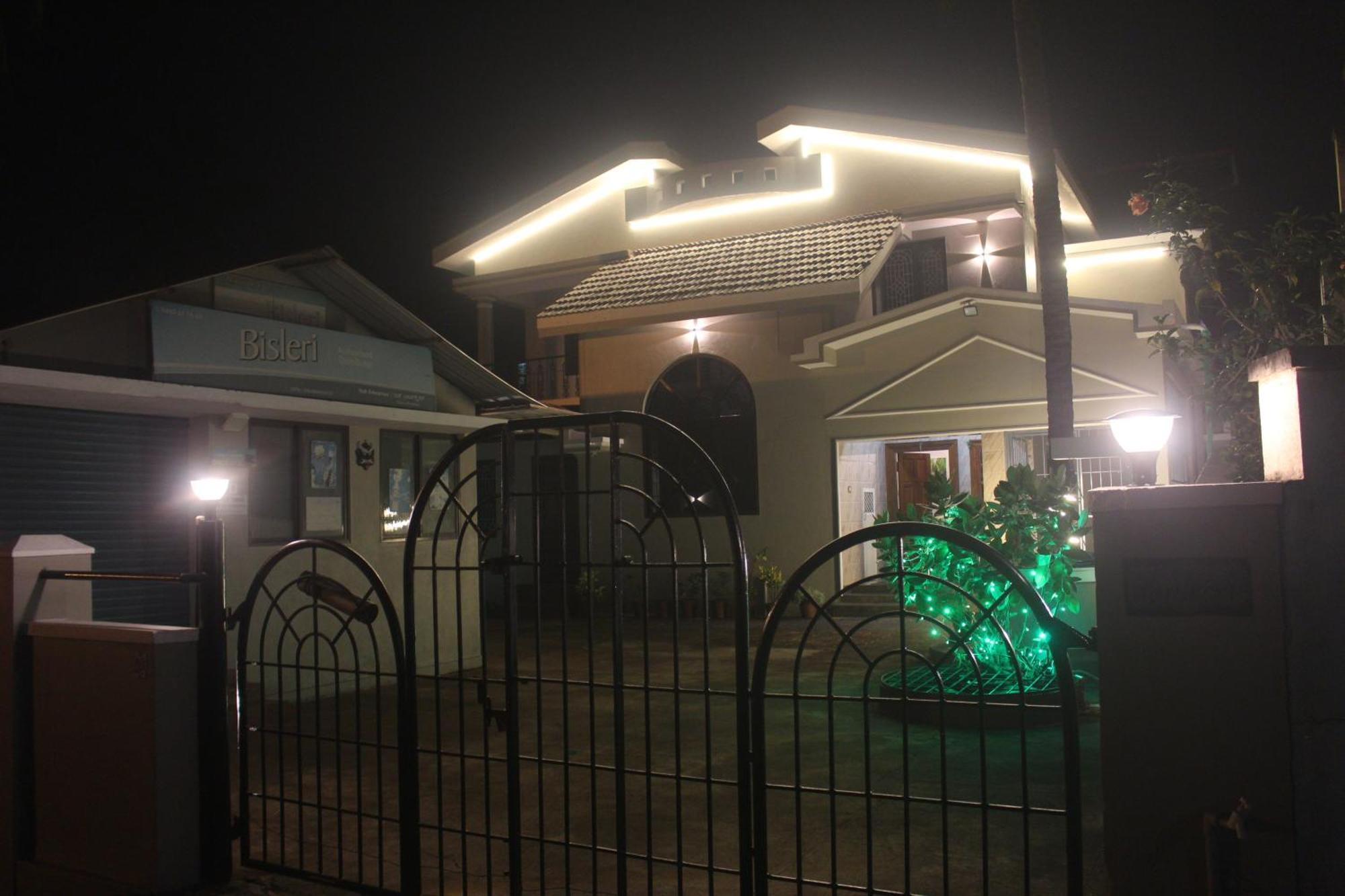 Tropical Villa Homestay Mangaluru Exterior foto